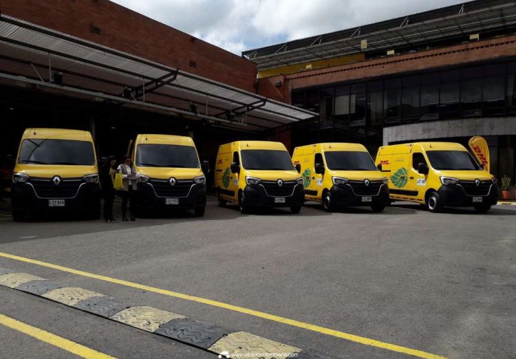 DHL Express suma 11 Renault Master E-Tech 100% eléctricas a su flota en Colombia
