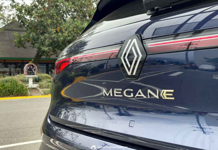 Renault Mégane E-Tech eléctrico Colombia