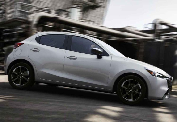 Mazda 2 Signature 2024