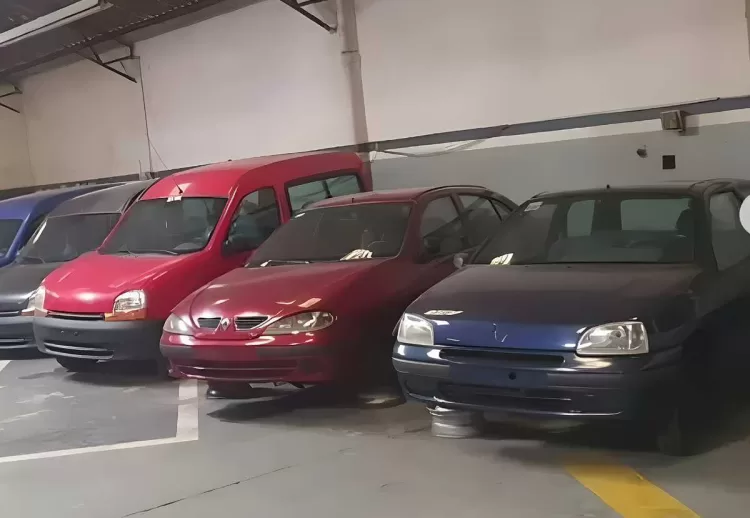 Carros Renault de los años 90 0 kms