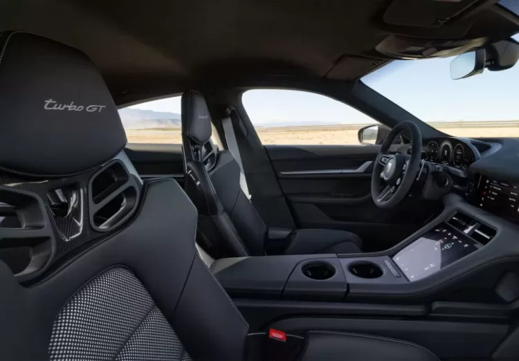 Porsche Taycan Turbo GT 2025