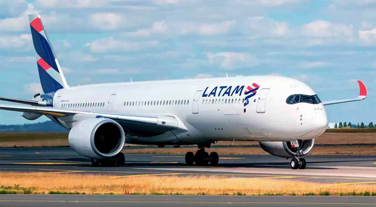 Latam suspende ruta Medellín-Miami