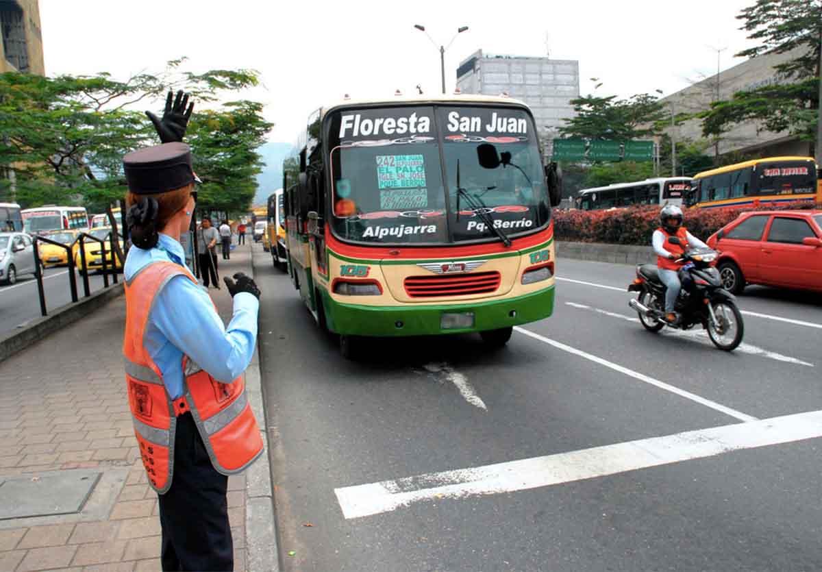 Transporte público sostenible Colombia