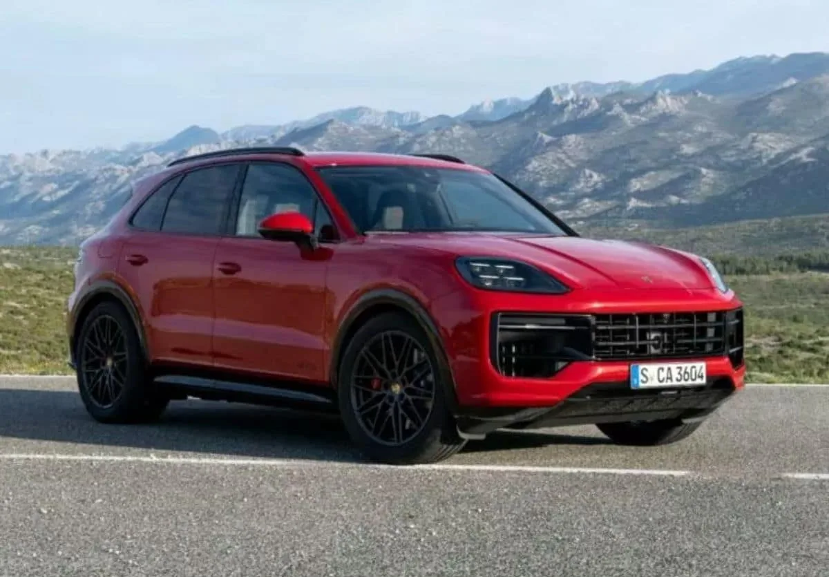 Porsche Cayenne GTS 2025