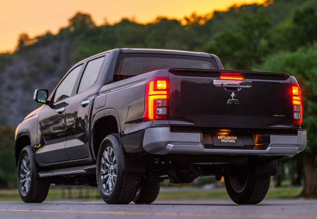 Nueva Mitsubishi L200 2024 Colombia