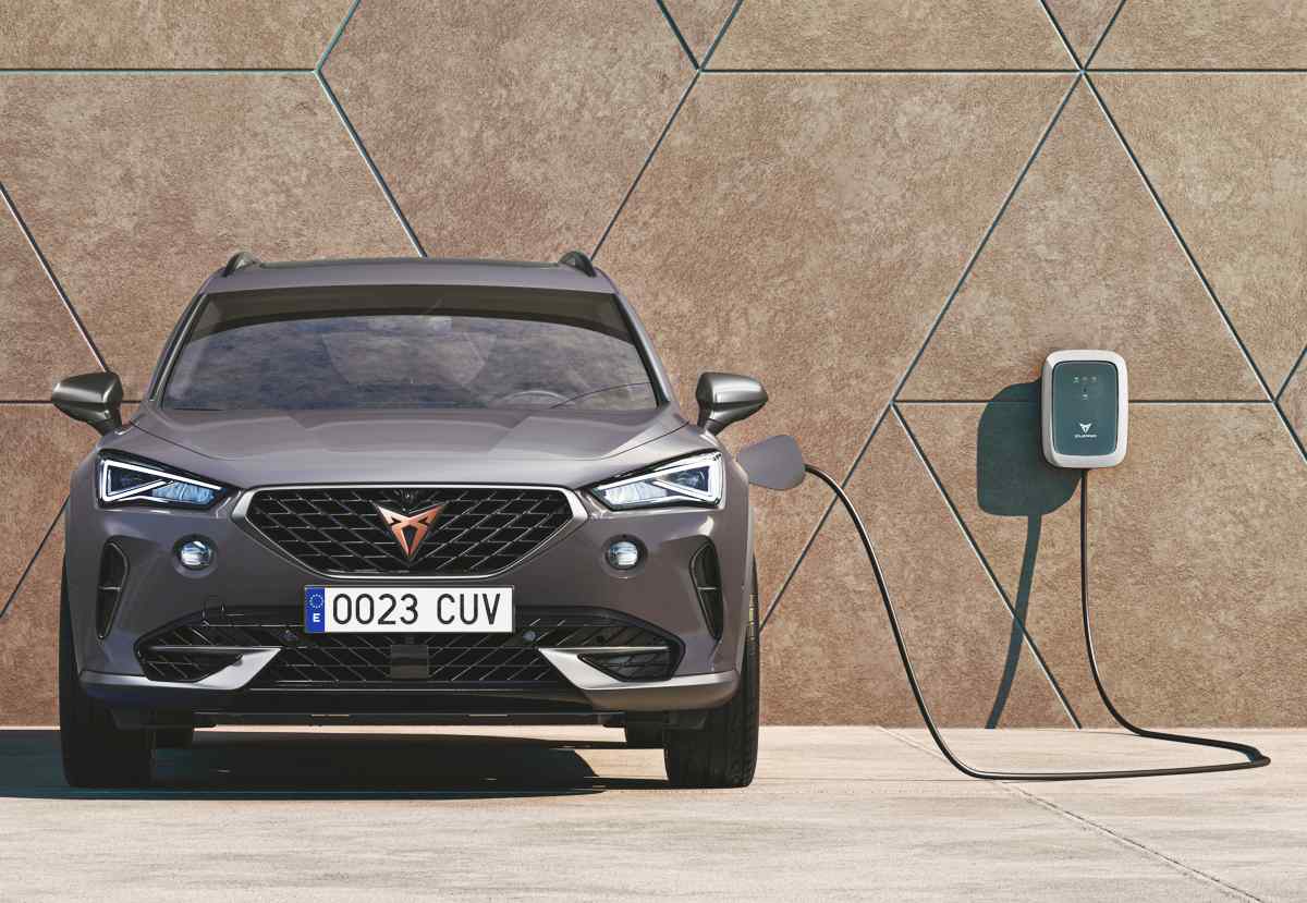 CUPRA Formentor e-Hybrid Colombia PHEV híbrido enchufable