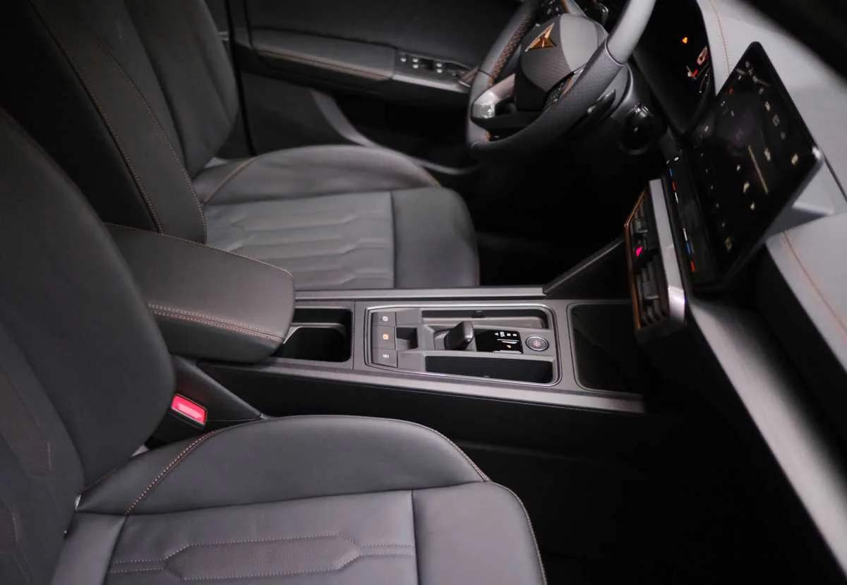 CUPRA Formentor e-Hybrid Colombia PHEV híbrido enchufable
