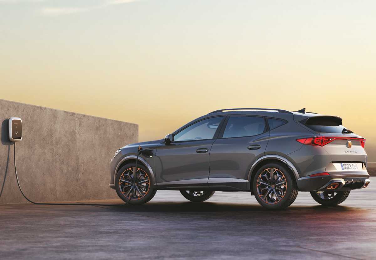 CUPRA Formentor e-Hybrid Colombia PHEV híbrido enchufable
