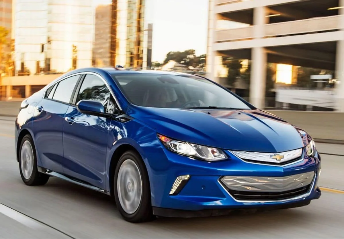 gm tendra un hibrido enchufable en 2027