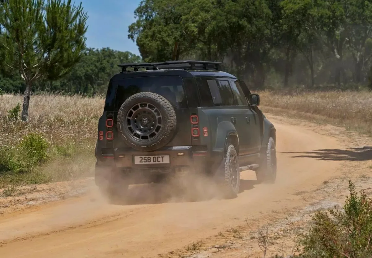 Land Rover Defender Octa