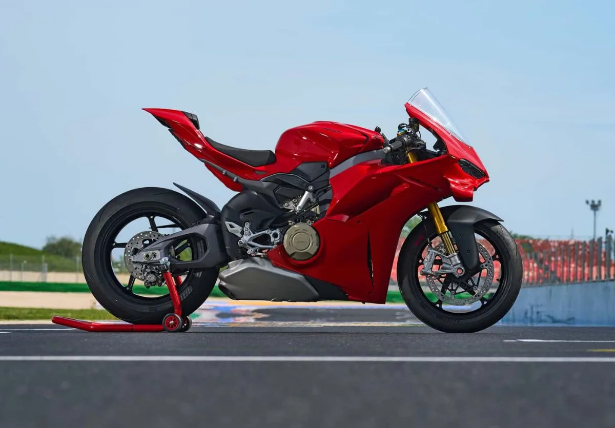 Ducati Panigale V4 2025