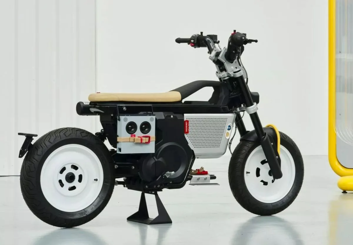 BMW CE 02 x Vagabund