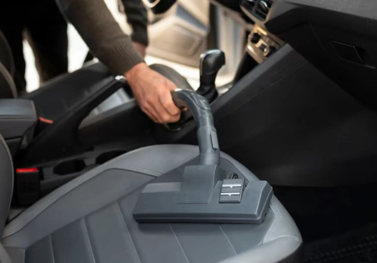 Trucos para limpiar el interior del carro