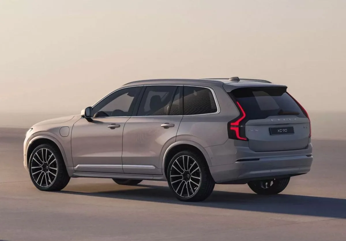 Volvo XC90 2025