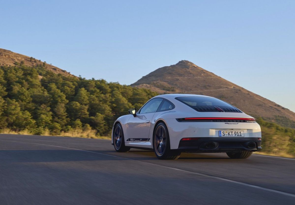 Porsche 911 Carrera T 2025