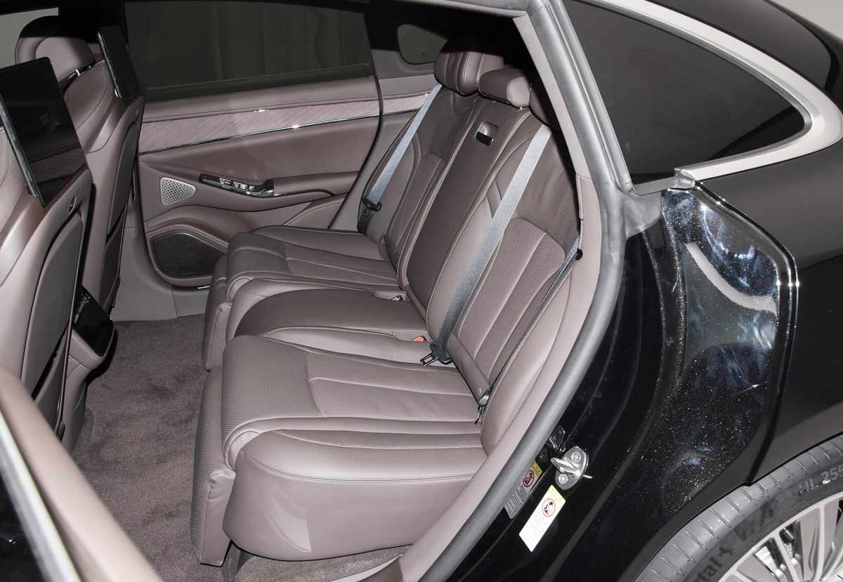 BYD Denza Z9 Sedán