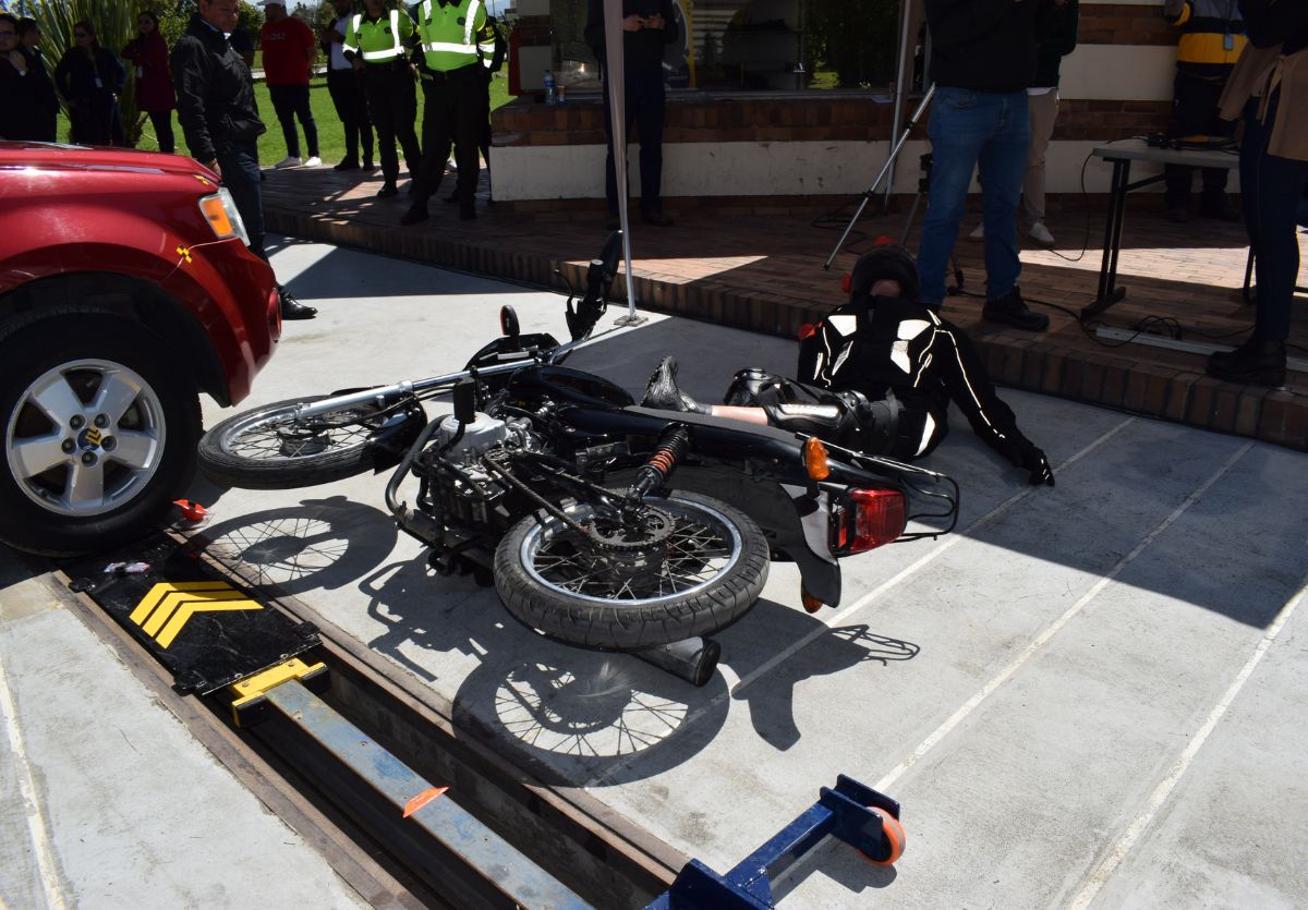 Cesvi Colombia crash test motocicletas