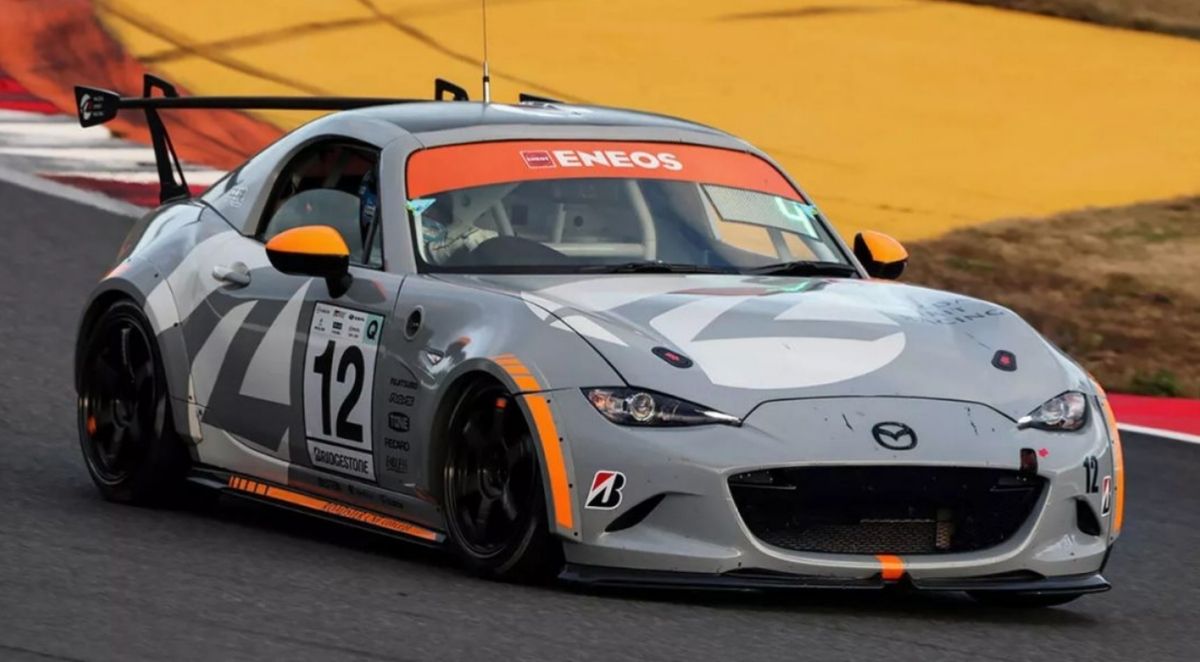 Mazda MX-5 Spirit Racing