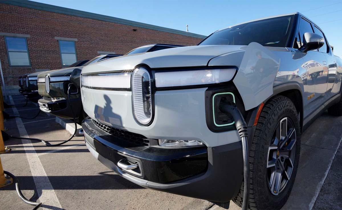 Rivian Supercargadores