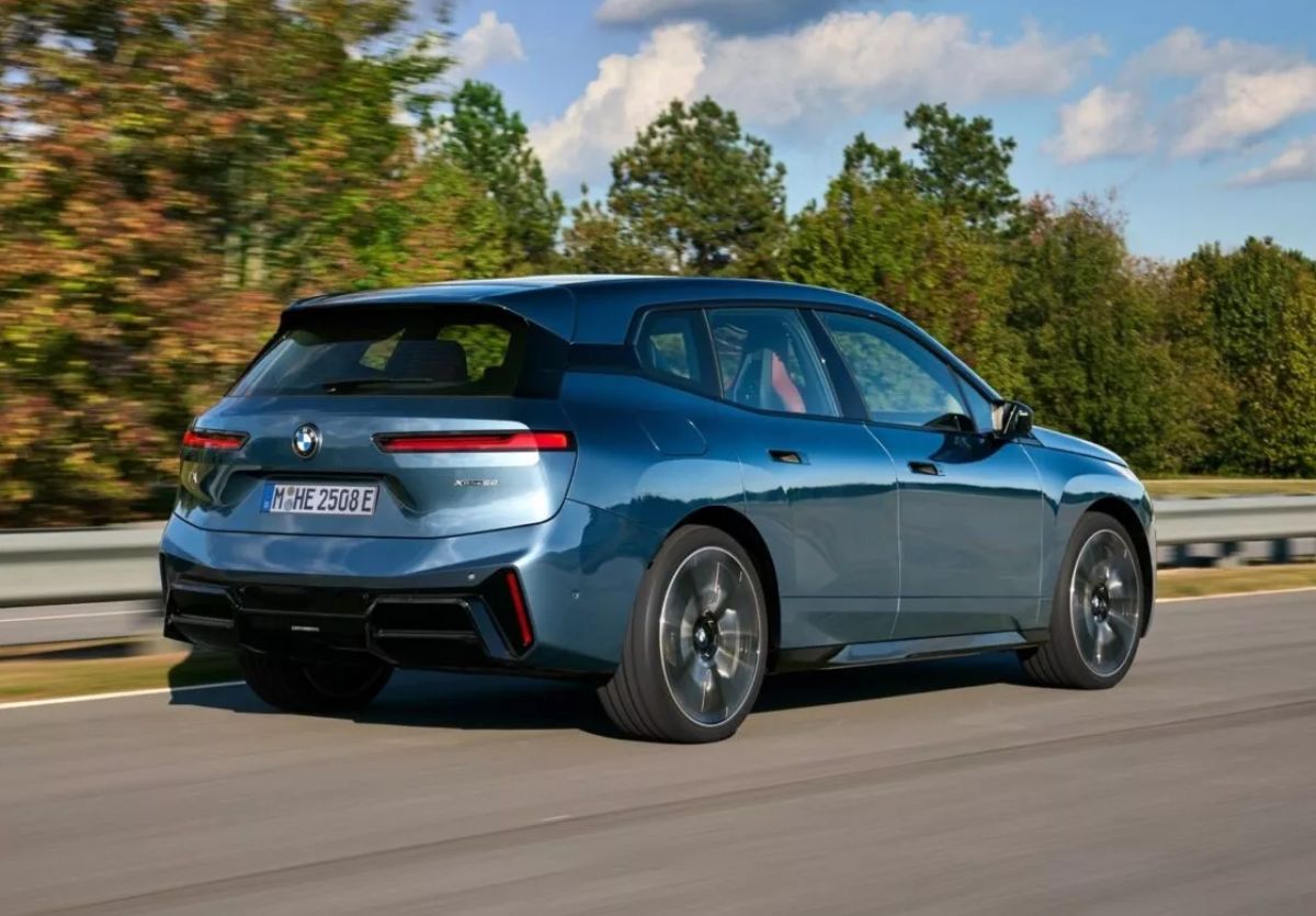 BMW iX 2026