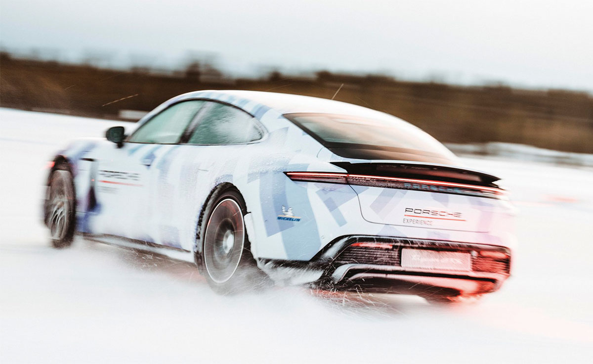 Porsche Taycan eléctrico Récord Guinness derrape