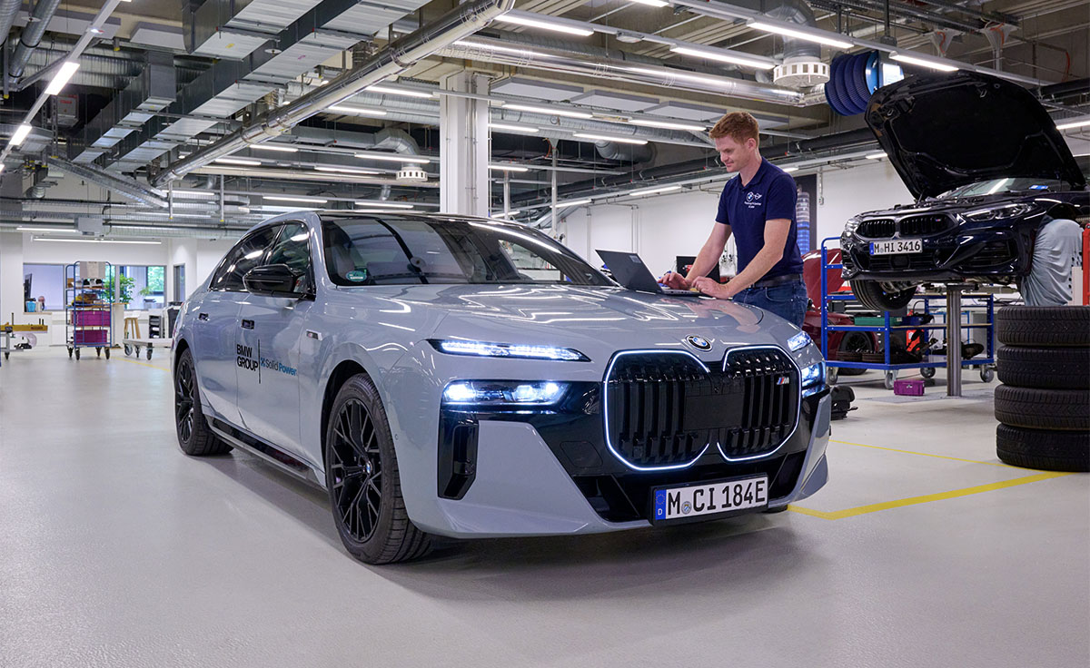 BMW i7 batería de estado sólido