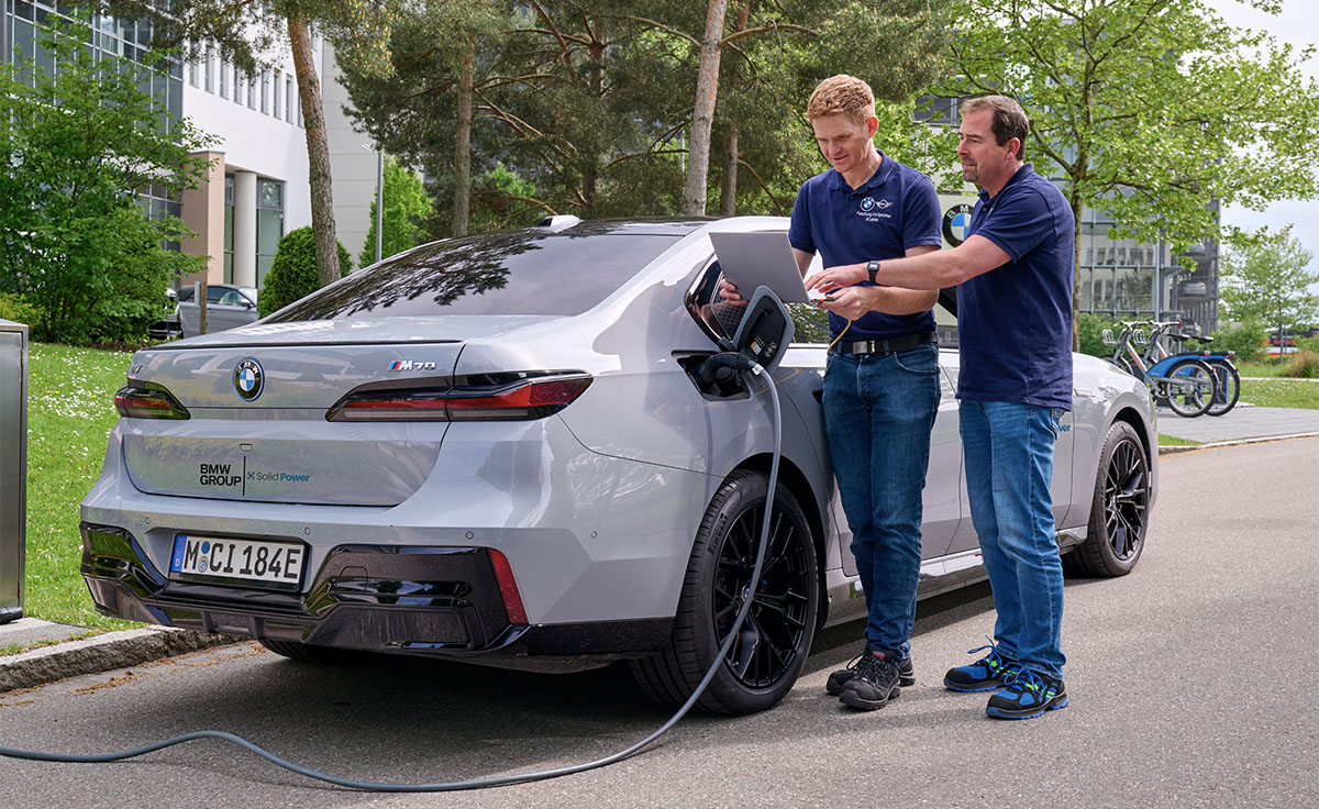 BMW i7 batería de estado sólido