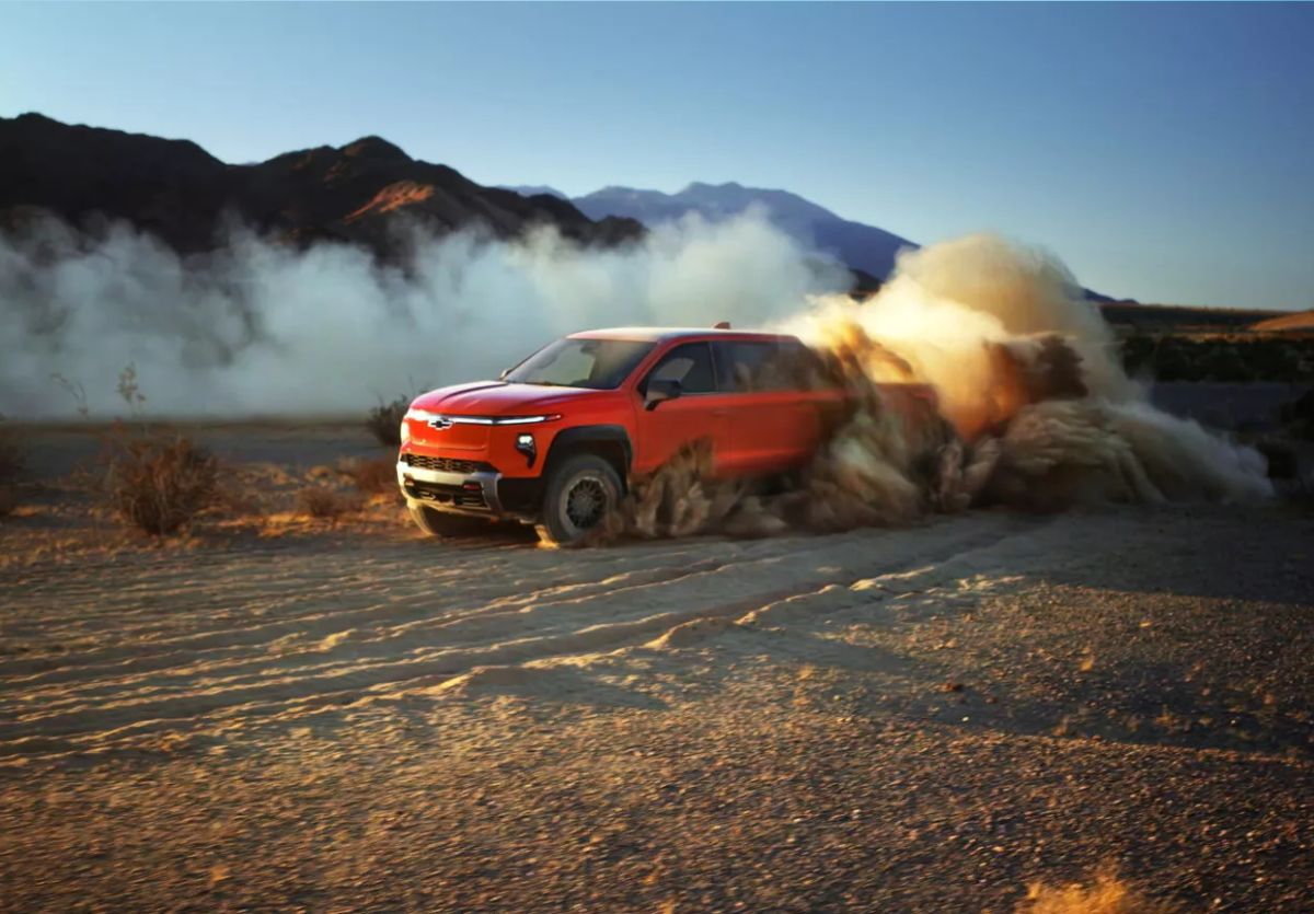 Chevrolet Silverado EV Trail Sport Boss 2026