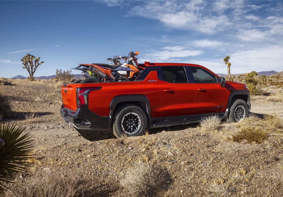 Chevrolet Silverado EV Trail Sport Boss 2026