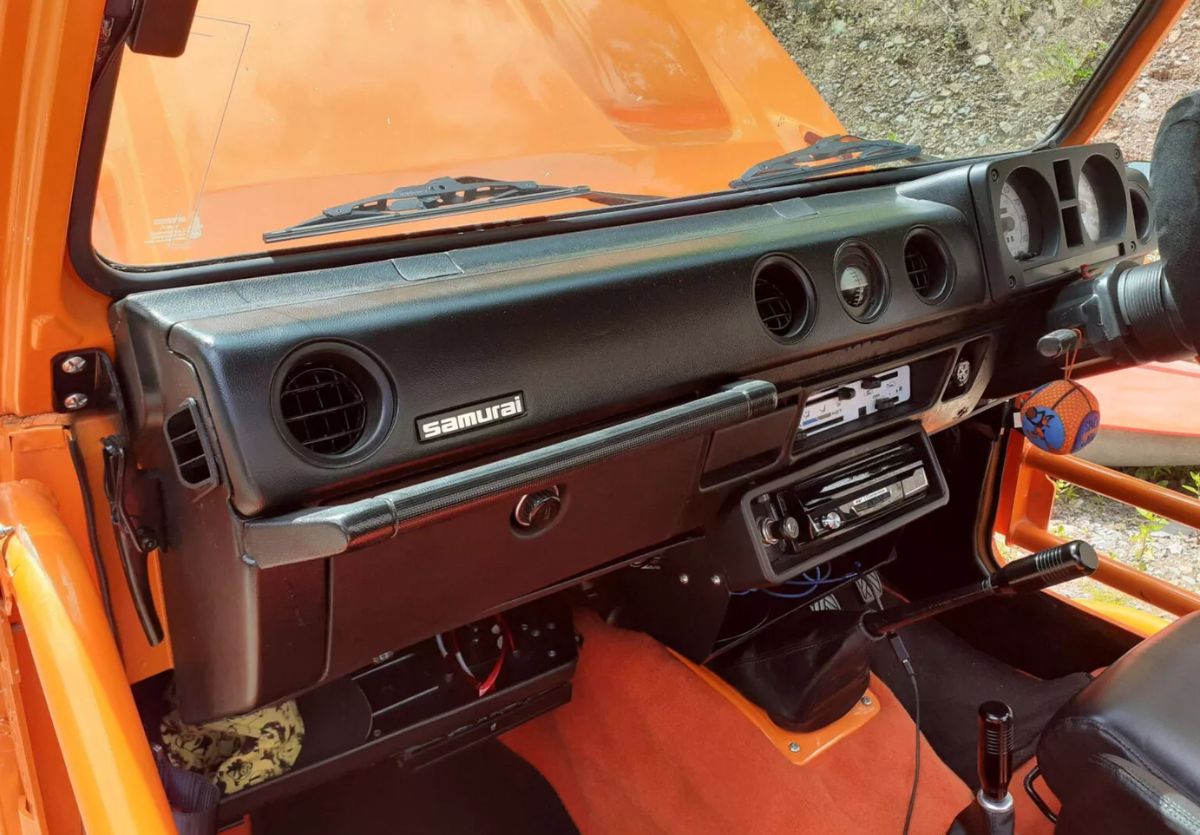 Suzuki Jimny SJ413