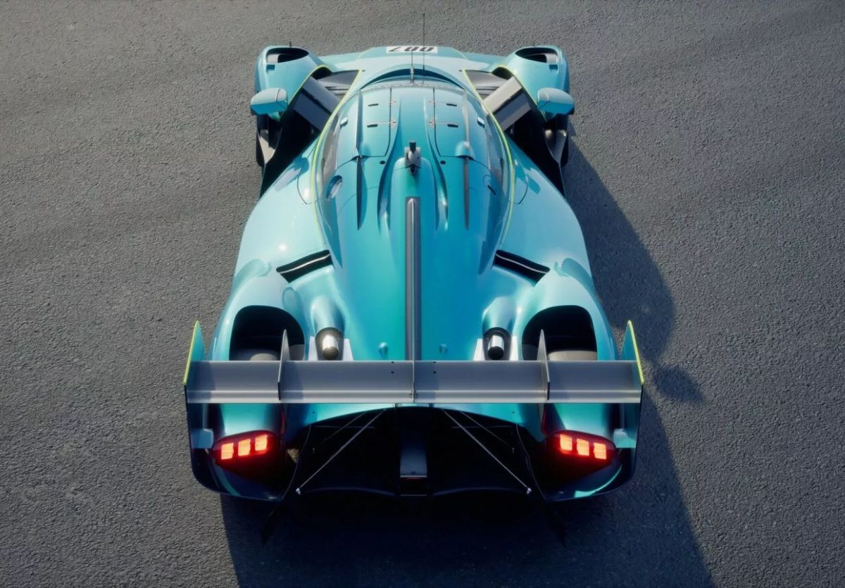 Aston Martin Valkyrie LM 2025