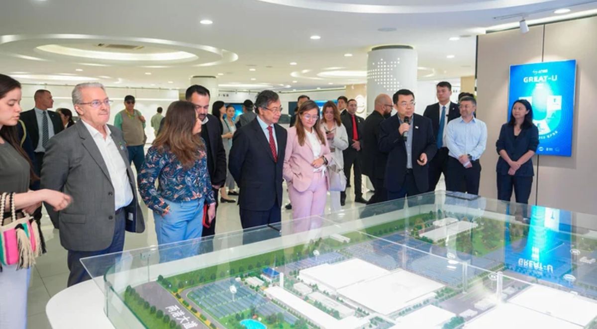 China movilidad eléctrica Colombia
