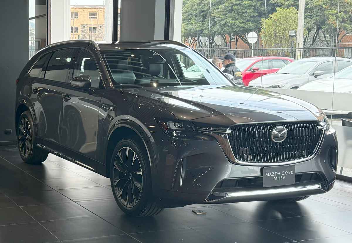 Mazda CX-90 Hybrid Experience