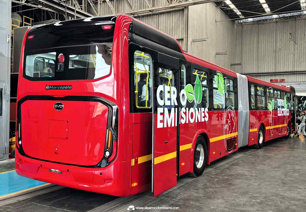 BYD bus articulado eléctrico de Transmilenio hecho en Colombia