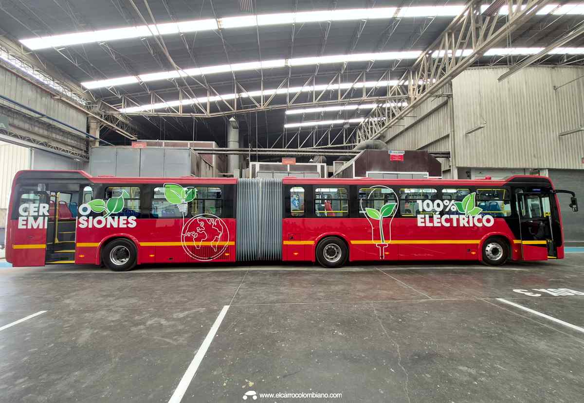 BYD bus articulado eléctrico de Transmilenio hecho en Colombia
