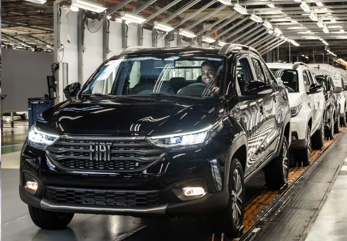 Stellantis récord exportaciones Sudamérica 2025