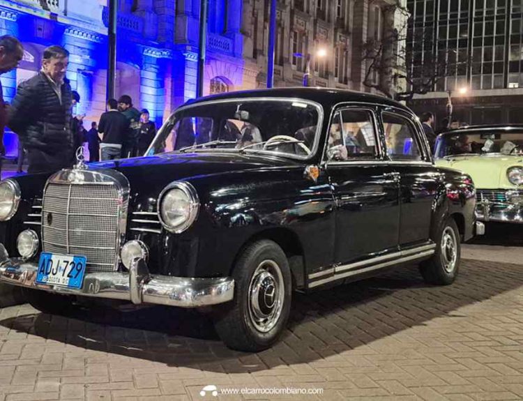 Desfile de Autos Clásicos y Antiguos de Bogotá 2025