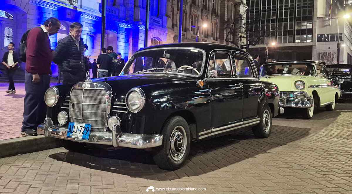 Desfile de Autos Clásicos y Antiguos de Bogotá 2025