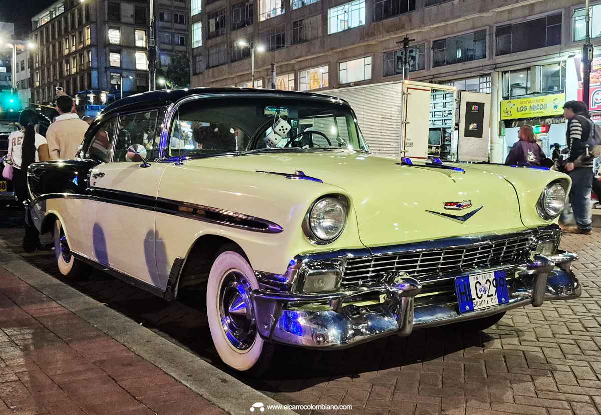 Desfile de Autos Clásicos y Antiguos de Bogotá 2025