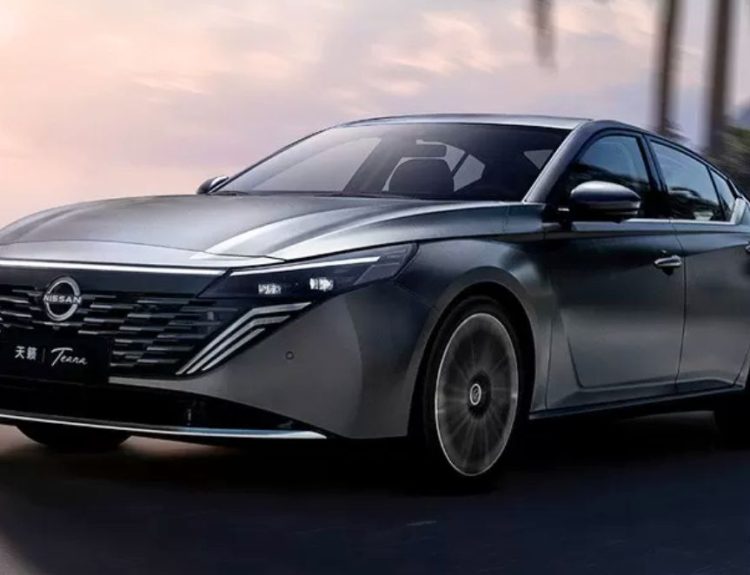 Nissan Teana 2026