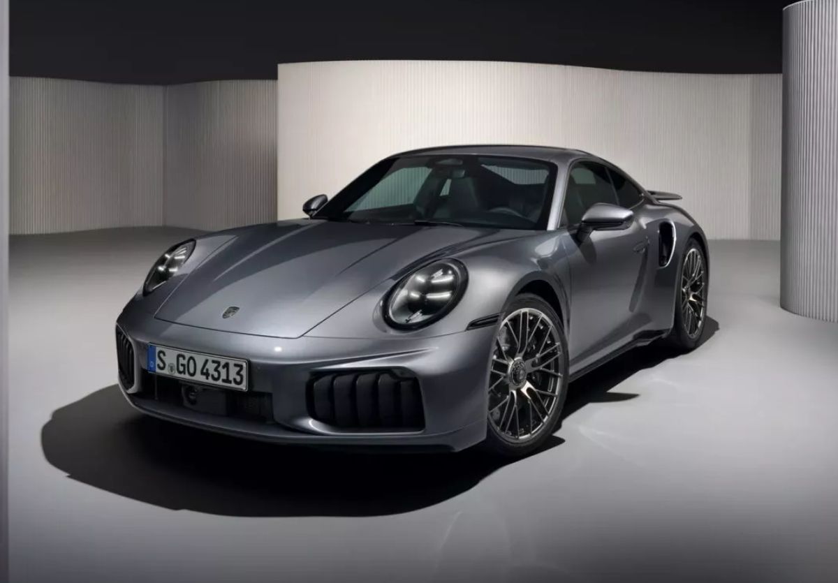 Porsche 911 Turbo S Hybrid