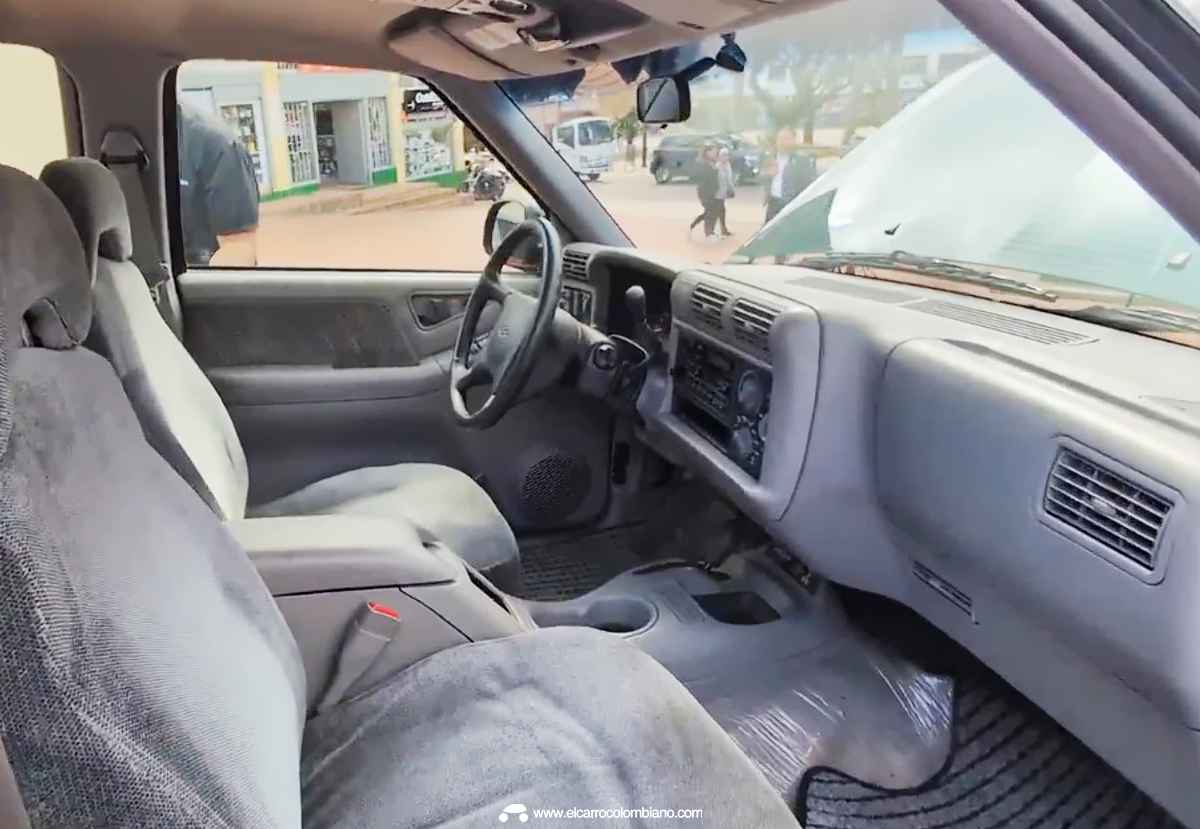 Chevrolet Blazer 1996 vs. Chevrolet Blazer EV 2025.