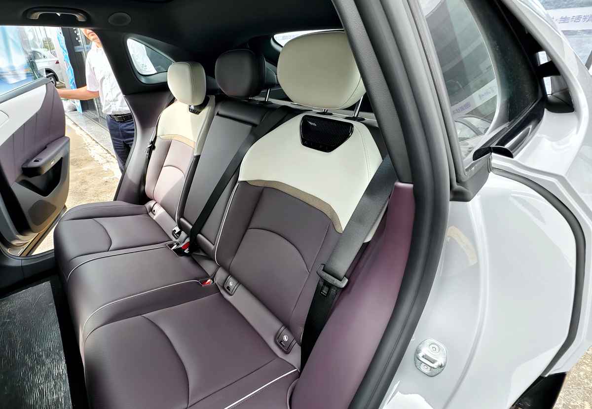 Mazda CX-6e / Mazda EZ-60