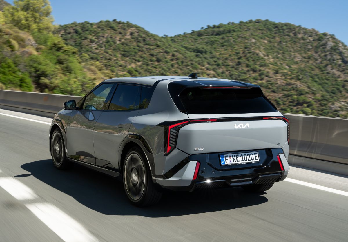 Kia EV4 2026