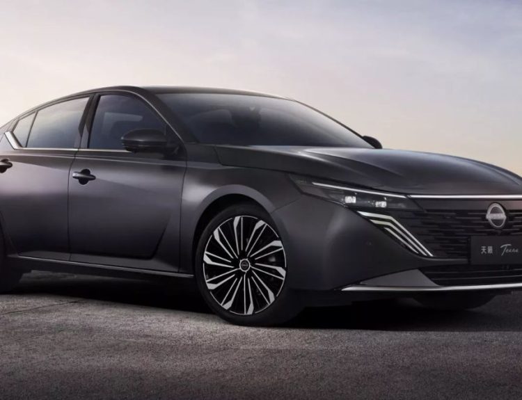 Nissan Teana 2026