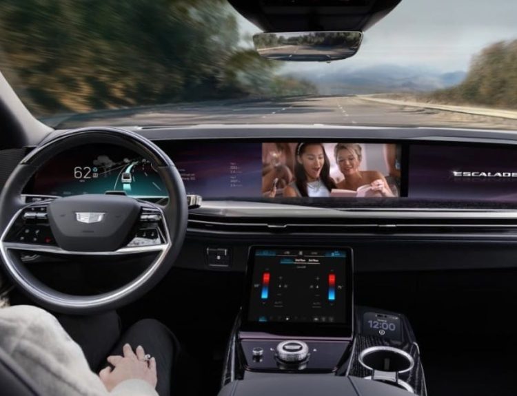 GM sistema multimedia propio