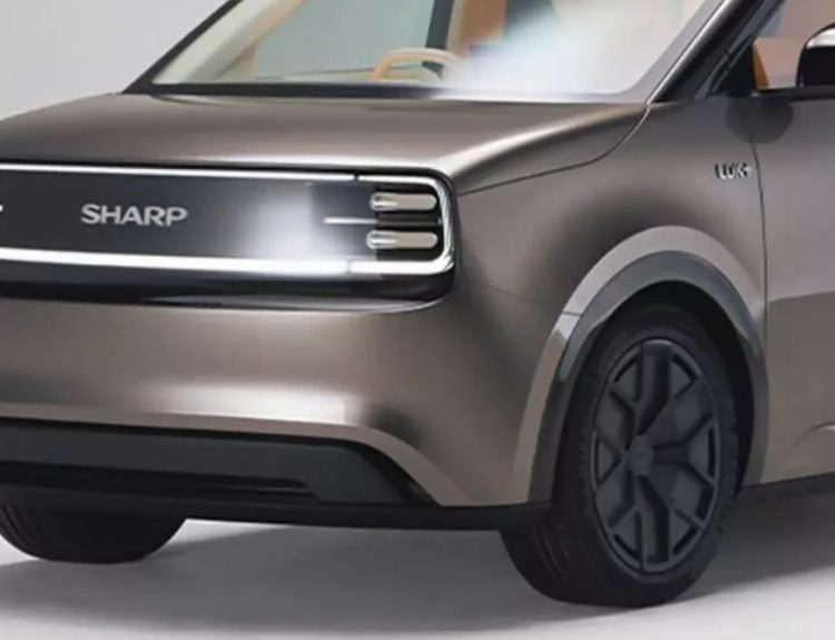 Sharp Foxconn minivan eléctrica