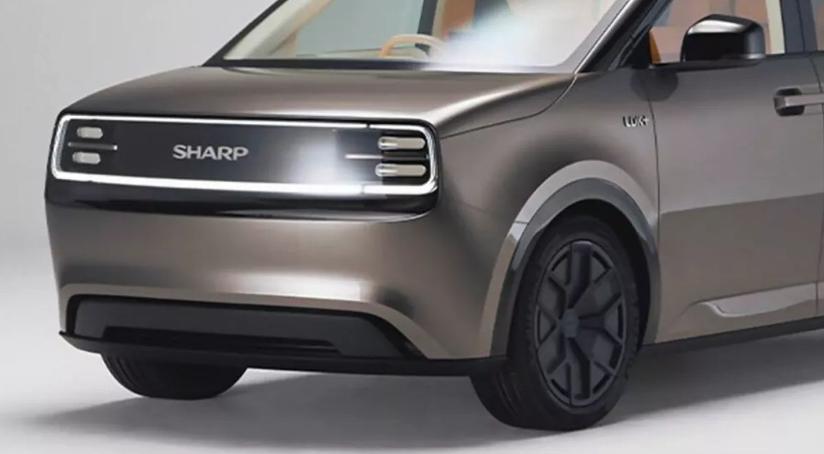 Sharp Foxconn minivan eléctrica