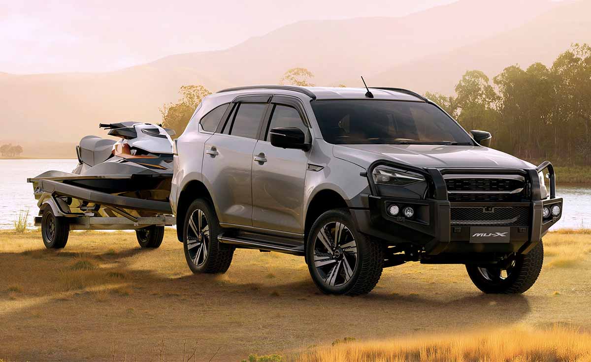 Isuzu MUX Tour Mate