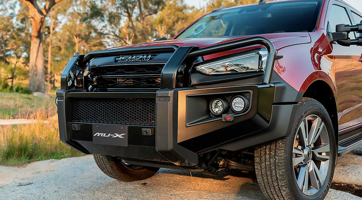 Isuzu MUX Tour Mate